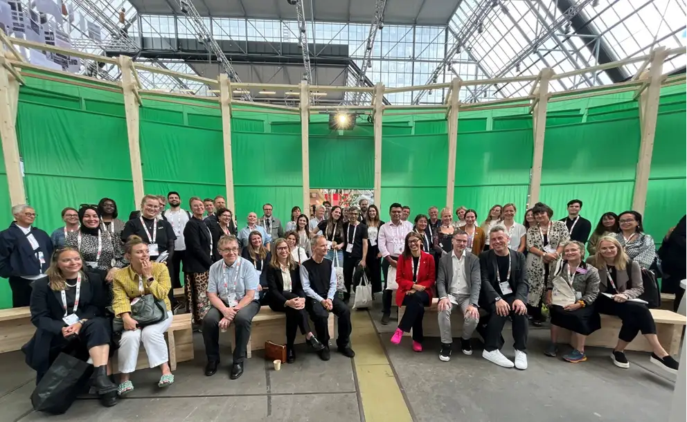 group picture policy session Nordic pavilion